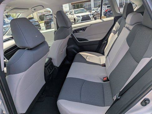 Certified 2022 Toyota RAV4 XLE AWD/4WD image 13