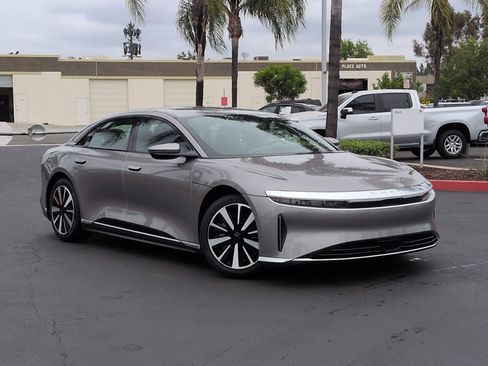 Used 2024 Lucid Air Pure image 2