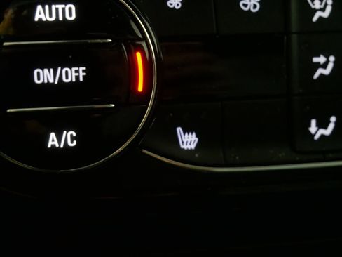 Used 2023 Buick Encore GX Select AWD/4WD image 22