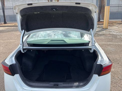 Used 2025 Nissan Altima 2.5 SV FWD image 30