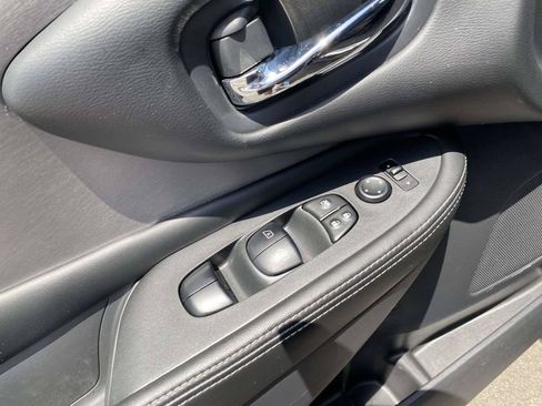 Used 2024 Nissan Murano SV w/ SV Midnight Edition Package AWD/4WD image 19
