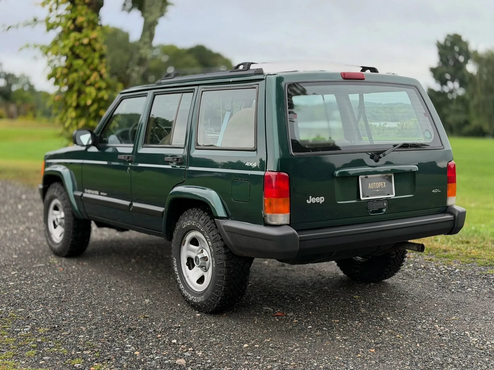 Used 1999 Jeep Cherokee 4WD 4-Door image 20