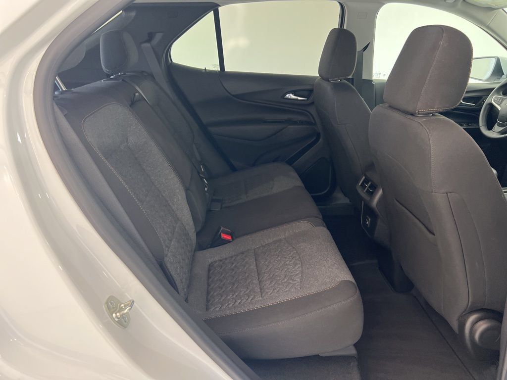 Used 2024 Chevrolet Equinox LT FWD image 24