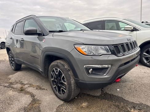 Used 2021 Jeep Compass Trailhawk image 2