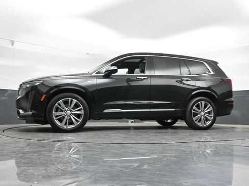 Used 2025 Cadillac XT6 Premium Luxury AWD/4WD image 46