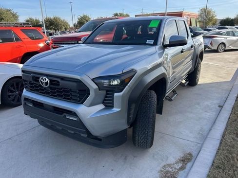 Used 2024 Toyota Tacoma TRD Off-Road image 7
