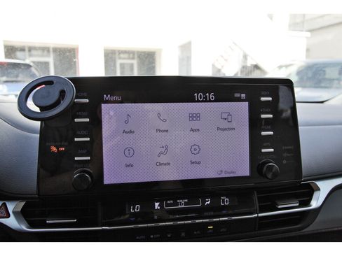 Used 2022 Toyota Sienna LE FWD image 28