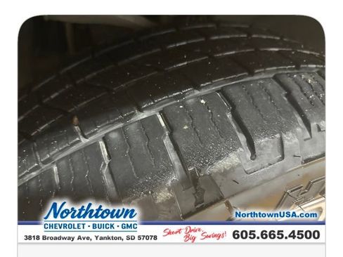 Used 2023 Chevrolet Suburban RST w/ Luxury Package image 27