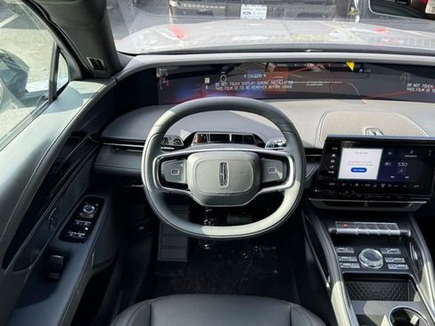 New 2025 Lincoln Nautilus Premier w/ Jet Appearance Package image 6