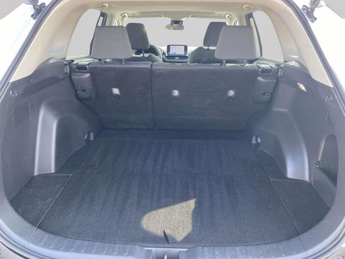 Used 2023 Toyota RAV4 XLE w/ Convenience Package FWD image 9