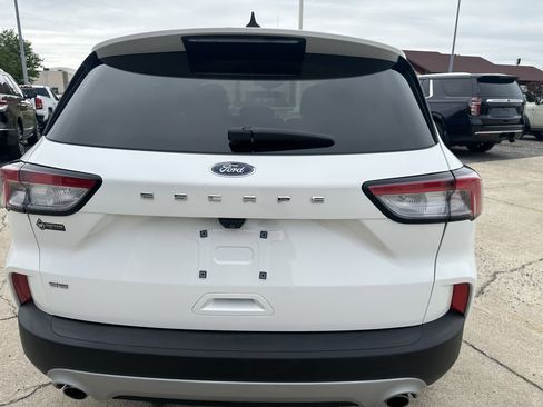Used 2022 Ford Escape SE FWD image 5