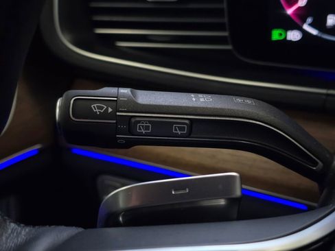 Used 2025 Mercedes-Benz GLE 350 4MATIC image 39