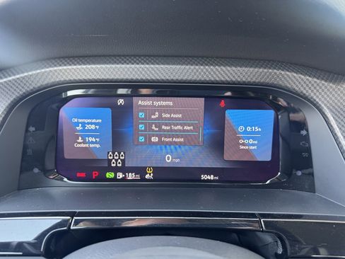 Used 2024 Volkswagen Atlas Peak Edition SE image 16