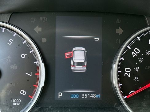 Used 2022 Toyota RAV4 LE AWD/4WD image 31