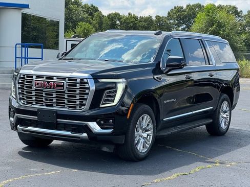 Used 2025 GMC Yukon XL Denali AWD/4WD image 49