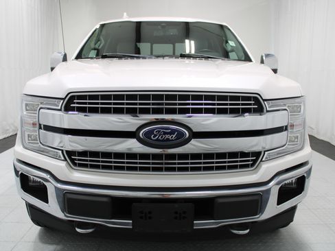 Used 2018 Ford F150 Lariat w/ Equipment Group 502A Luxury AWD/4WD image 3