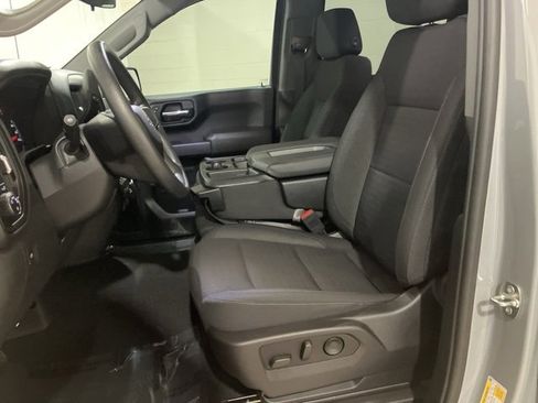 Used 2024 Chevrolet Silverado 1500 Custom Trail Boss w/ Turbomax Blackout Package image 11