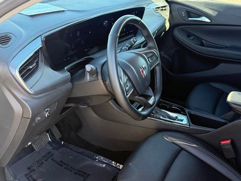 Used 2024 Buick Encore GX Sport Touring w/ Comfort Package image 21