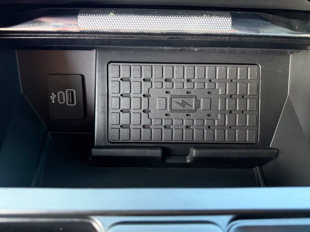 Used 2025 Ford F150 Raptor AWD/4WD image 43