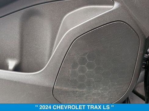 Certified 2024 Chevrolet Trax LS w/ LS Convenience Package image 11