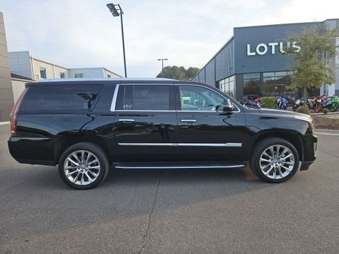 Used 2019 Cadillac Escalade ESV Luxury image 6
