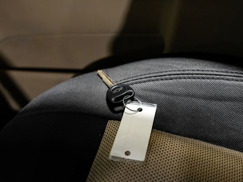 Used 2006 HUMMER H3 image 48