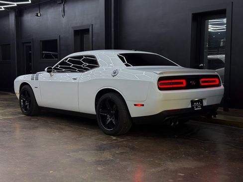 Used 2015 Dodge Challenger R/T w/ Quick Order Package 22B R/T image 7