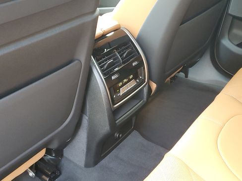 New 2027 BMW X6 xDrive40i AWD/4WD image 24