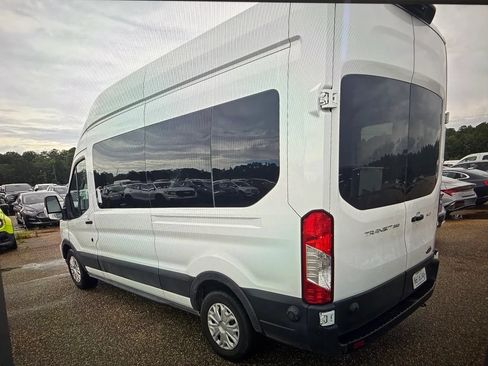 Used 2024 Ford Transit 350 XLT RWD image 2