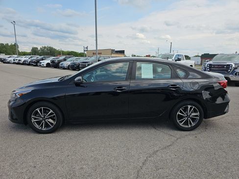 Used 2022 Kia Forte LXS w/ LXS Technology Package FWD image 6