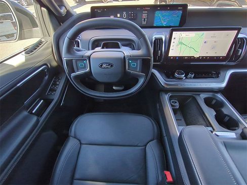 New 2025 Ford Expedition Platinum w/ Stealth Performance Package image 15