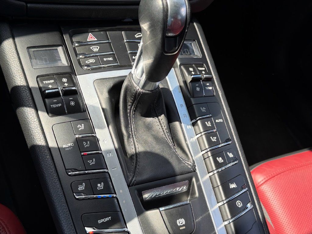 Used 2020 Porsche Macan S AWD/4WD image 20