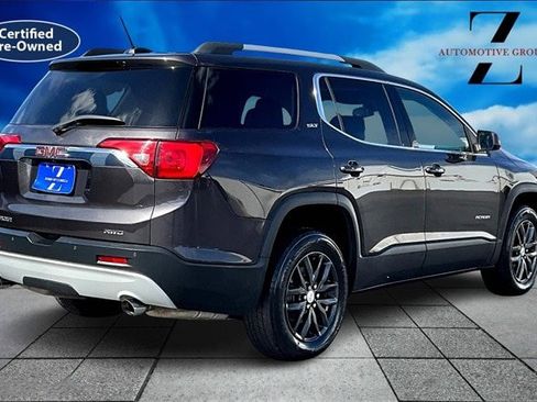 Used 2018 GMC Acadia SLT image 2