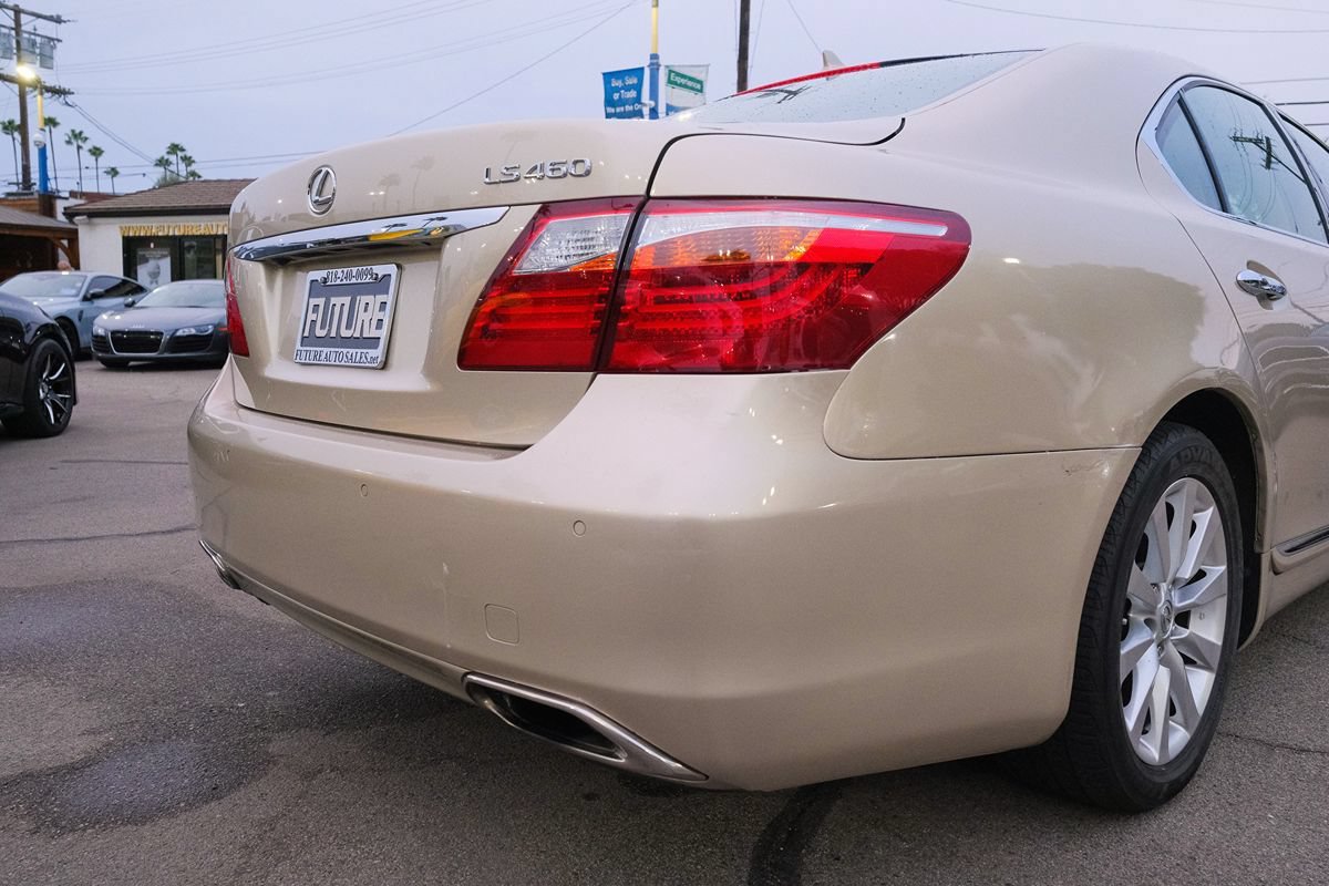 Used 2011 Lexus LS 460 w/ Comfort Pkg RWD image 39