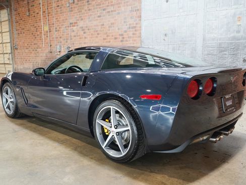 Used 2013 Chevrolet Corvette Coupe w/ 4LT Preferred Equipment Group RWD image 9