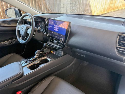 Used 2024 Lexus NX 350 AWD image 19
