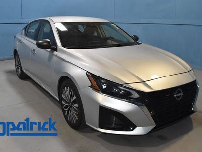 Used 2024 Nissan Altima 2.5 SV