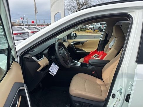 New 2025 Toyota RAV4 XLE image 9