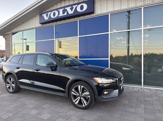 Used 2023 Volvo V60 B5 Cross Country Plus w/ Climate Package video 1