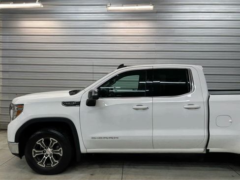 Used 2019 GMC Sierra 1500 SLE w/ Trailering Package RWD image 3