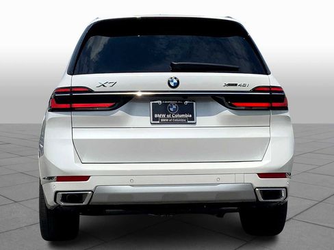 Used 2026 BMW X7 xDrive40i w/ Premium Package image 4