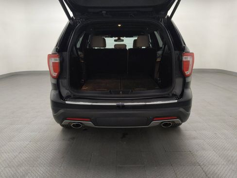 Used 2018 Ford Explorer XLT w/ Equipment Group 201A FWD image 29