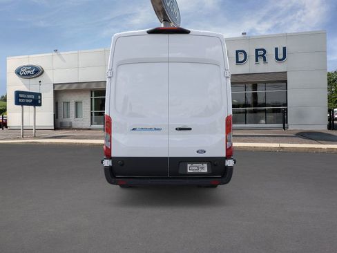 New 2026 Ford E-Transit Base image 26