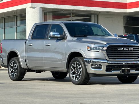 New 2025 RAM 1500 Laramie image 9