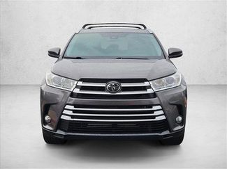 Used 2019 Toyota Highlander XLE video 2