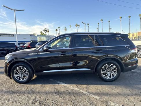 Used 2023 Lincoln Aviator 2WD image 3
