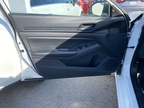 Used 2024 Nissan Altima 2.5 S FWD image 15