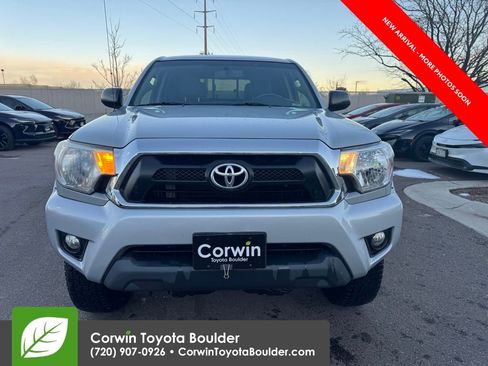Used 2012 Toyota Tacoma 4x4 Double Cab w/ SR5 Pkg image 2
