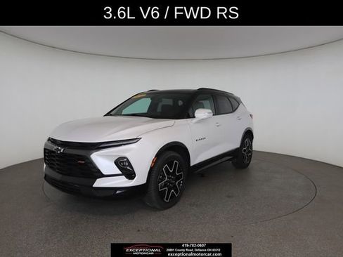 Used 2024 Chevrolet Blazer RS FWD image 2