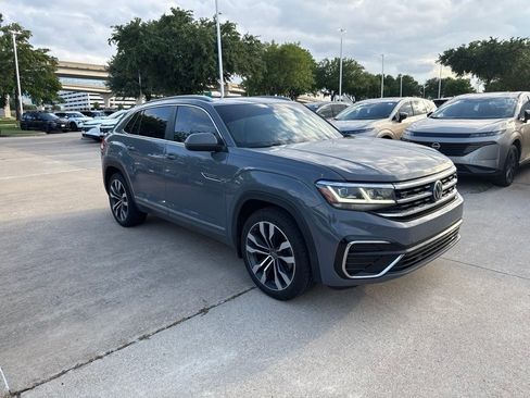 Used 2021 Volkswagen Atlas Cross Sport SEL R-Line w/ Cross Sport MDO Package AWD/4WD image 2